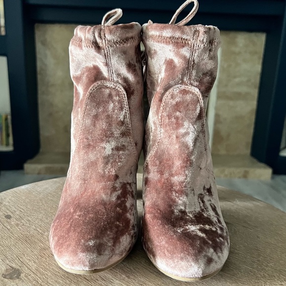 REPORT Whitney Blush pink crushed velvet sock boot block heel size 7.5 - Picture 13 of 13
